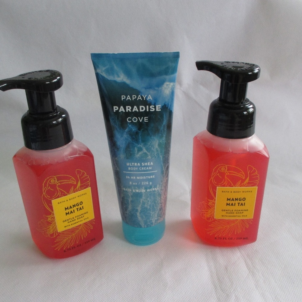 NEW! 3 pc. Bath & Body Works Mango/Papaya bundle